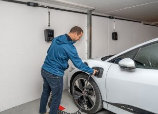 Az elektromos autó töltése és a gondtalan hétvégi utazások elektromos auto toltese utazas kozben